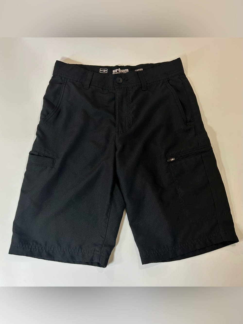 Urban Pipeline Black Cargo Shorts with Adjustable Waist size 16 Reg